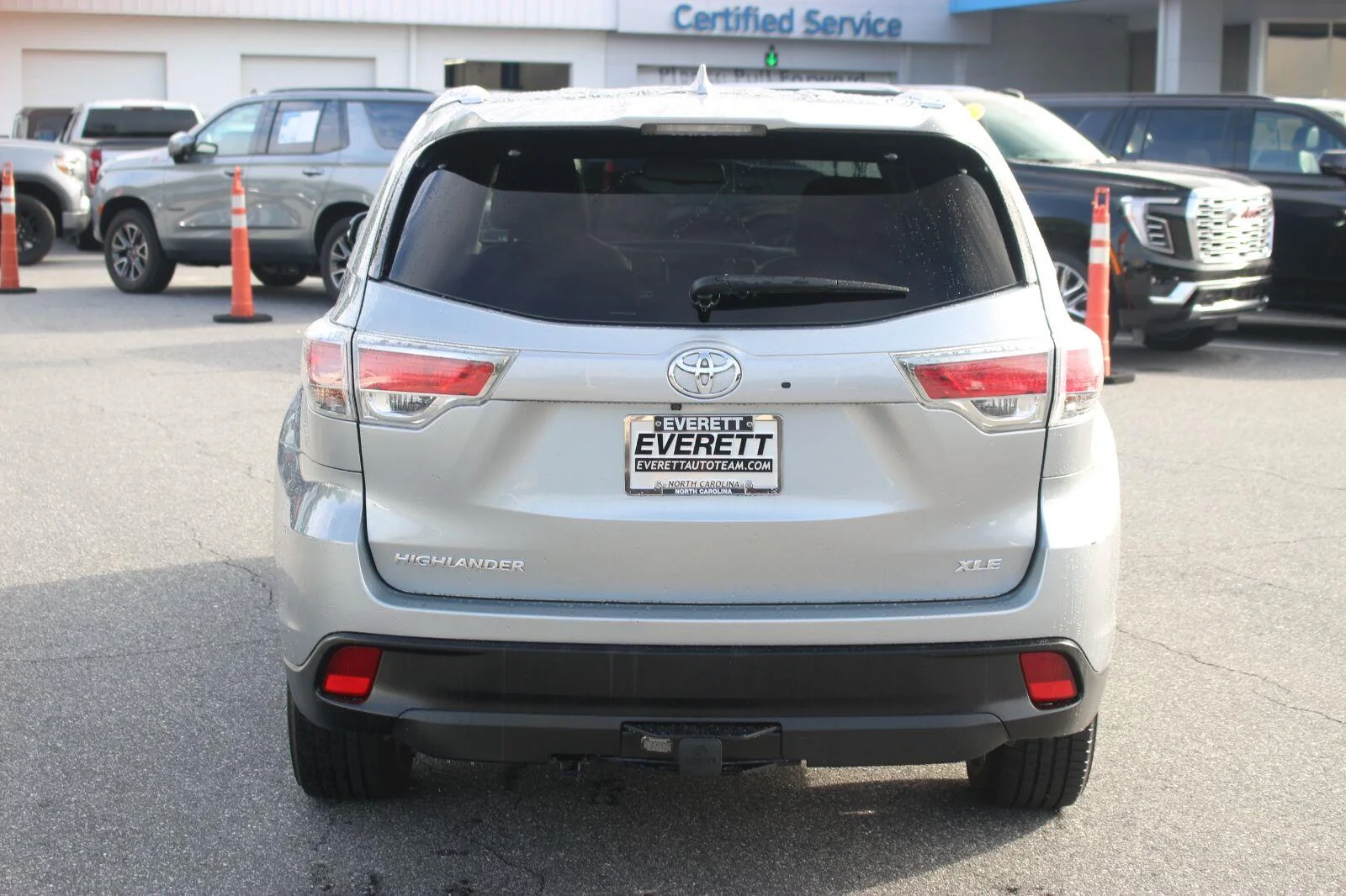 Used 2015  Toyota XLE image 5
