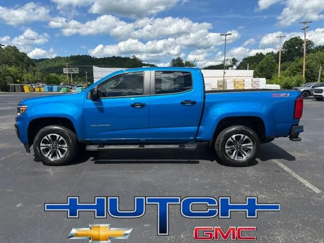 Used 2021 BRIGHT BLUE METALLIC Chevrolet 4WD Z71 image 8