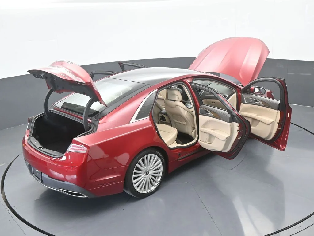 Used 2017 Ruby Red Metallic Lincoln Reserve image 75