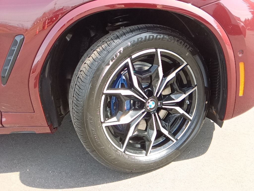Used 2025 Aventurin Red Metallic BMW M40i image 33