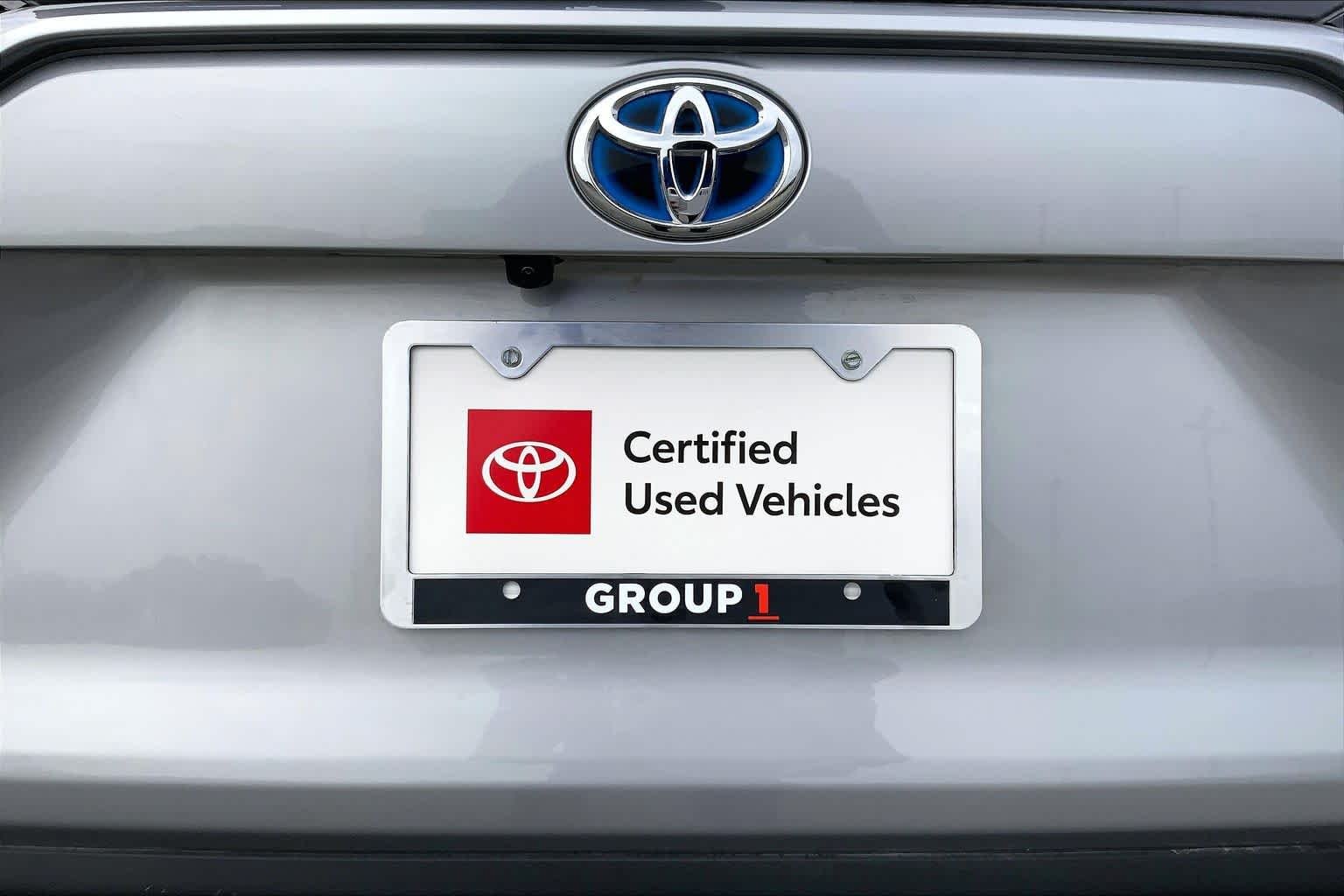 Used 2024 Silver Sky Metallic Toyota Hybrid XLE image 30