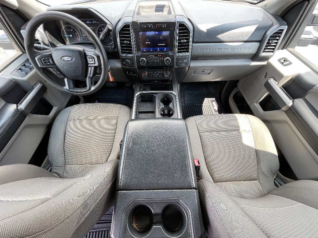 Used 2022 Iconic Silver Metallic Ford XLT image 4