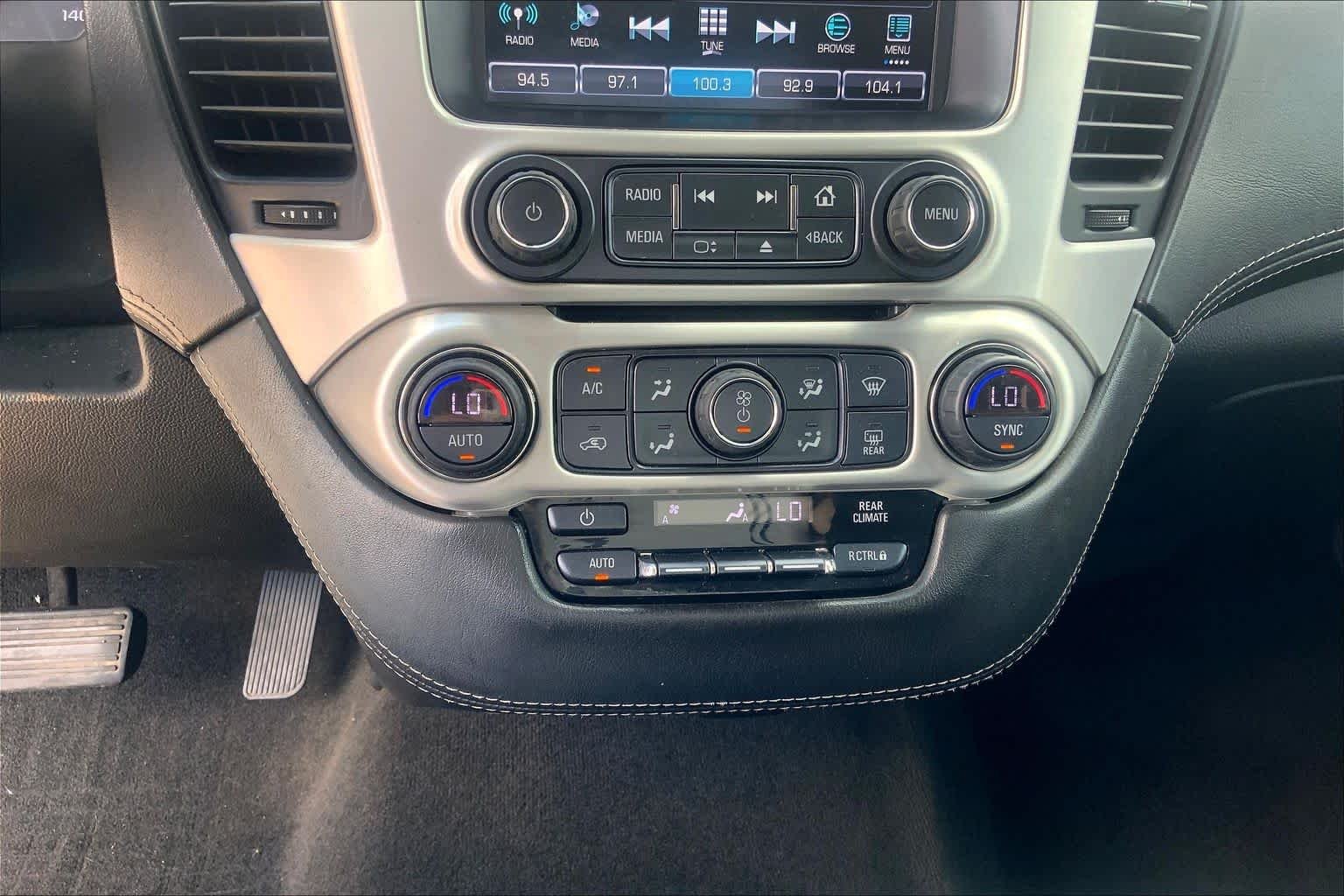 Used 2018 Dark Sapphire Blue Metallic GMC SLE image 32