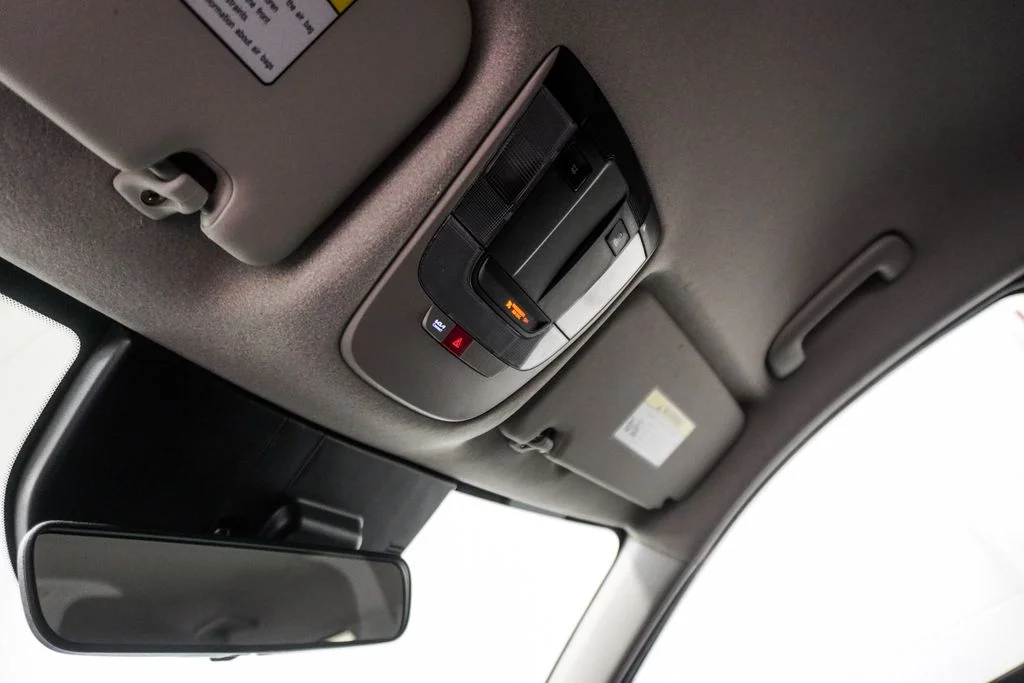 Used 2024 Gray Kia Wind image 25