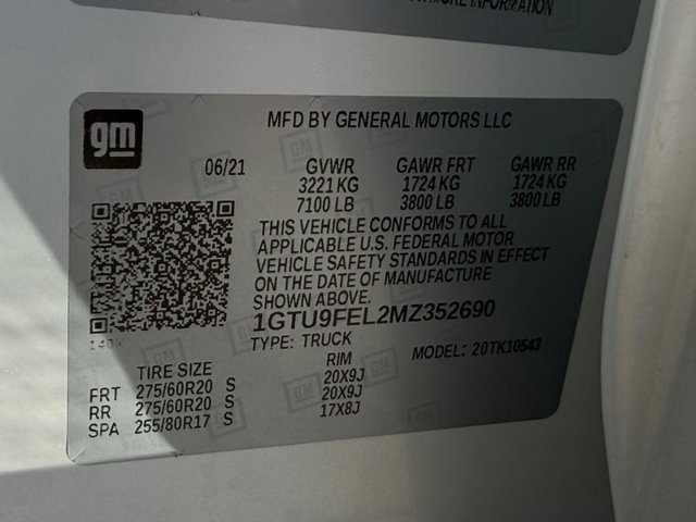 Used 2021 WHITE FROST TRICOAT GMC Denali image 27
