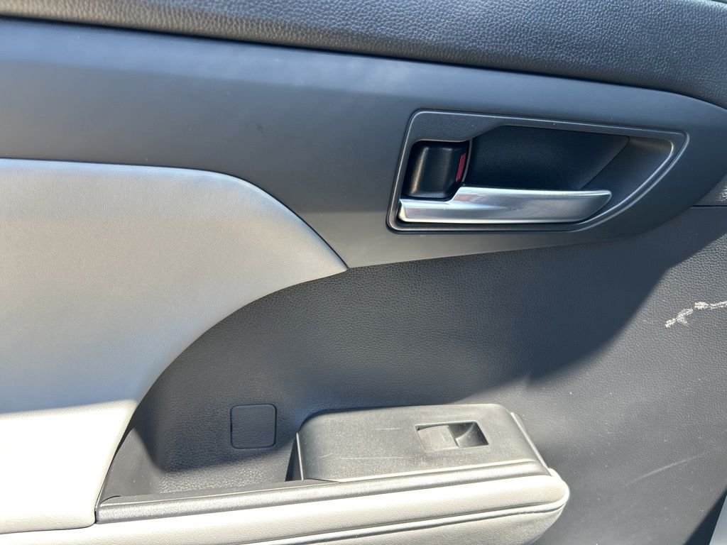 Used 2021 Silver Toyota XLE image 20