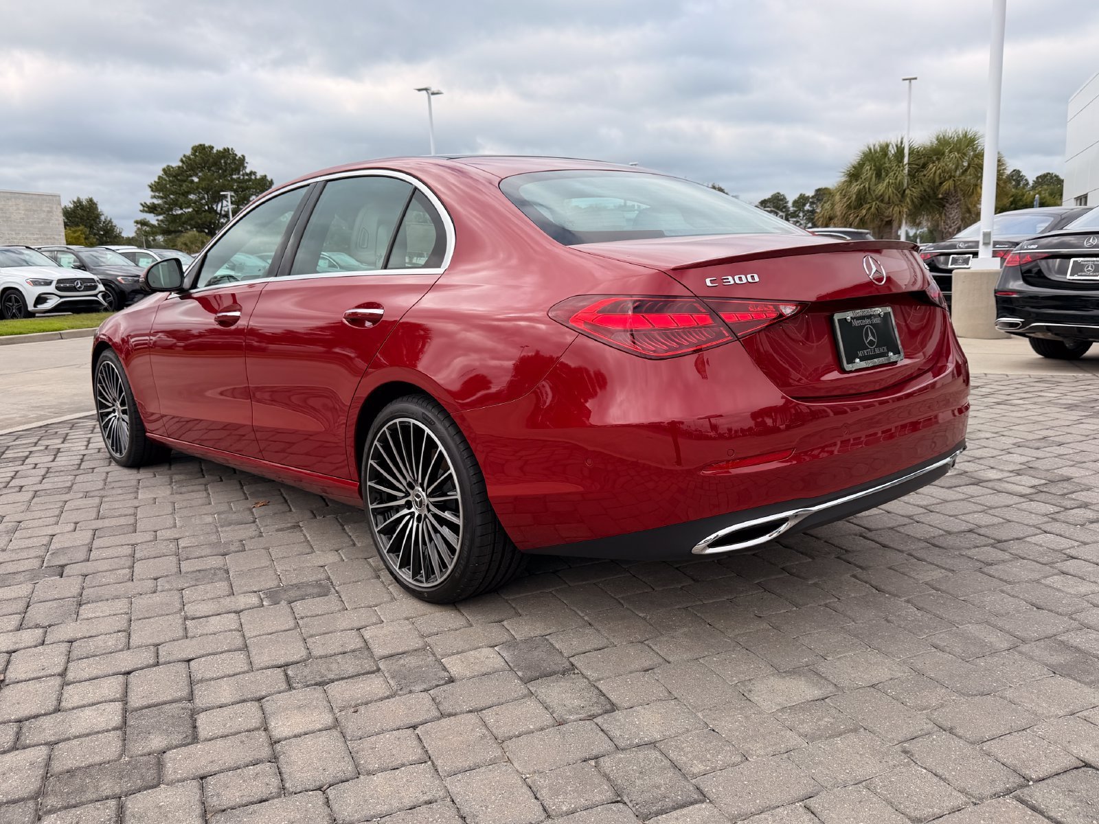 New 2026 MANUFAKTUR Patagonia Red Metallic Mercedes-Benz C 300 image 36