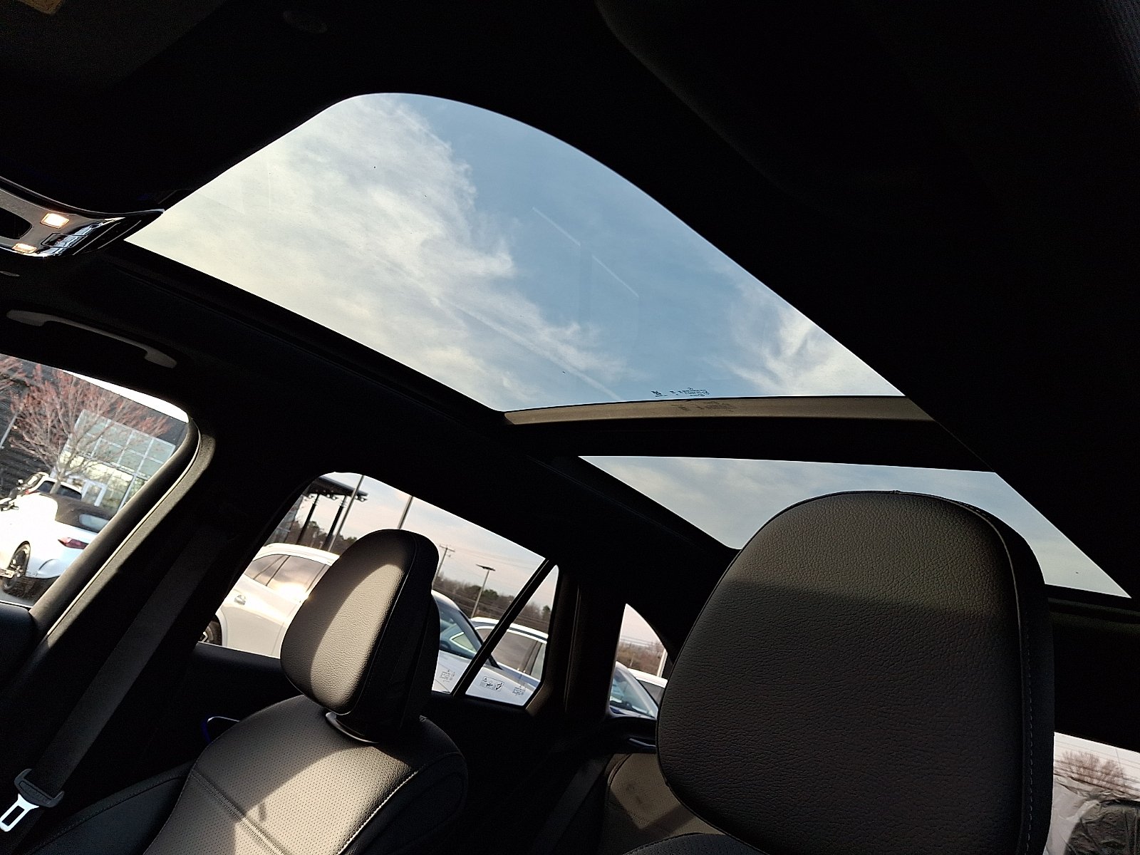 New 2026 Graphite Grey Metallic Mercedes-Benz GLC 300 image 9