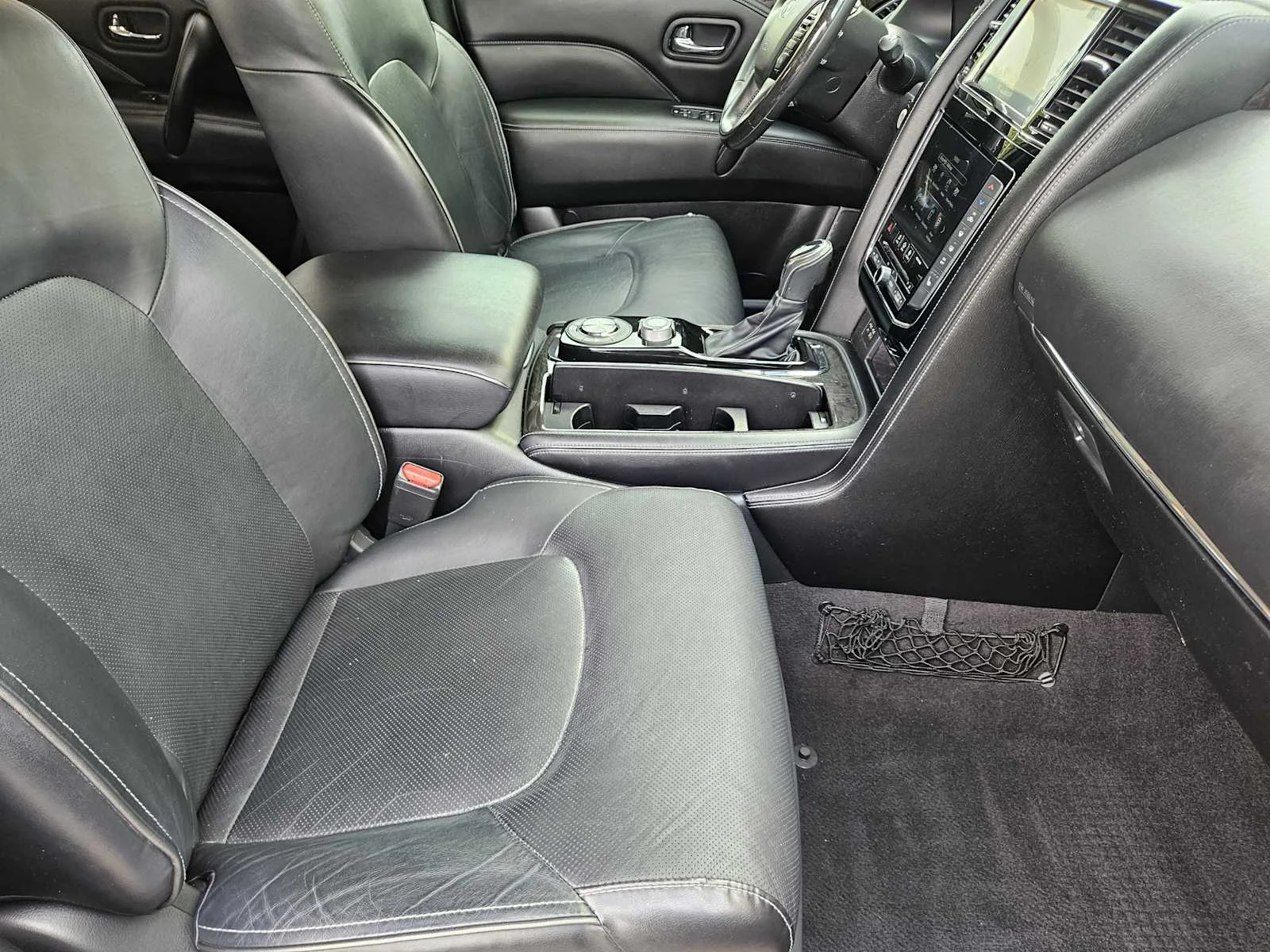 Used 2021 Black Obsidian INFINITI LUXE image 12