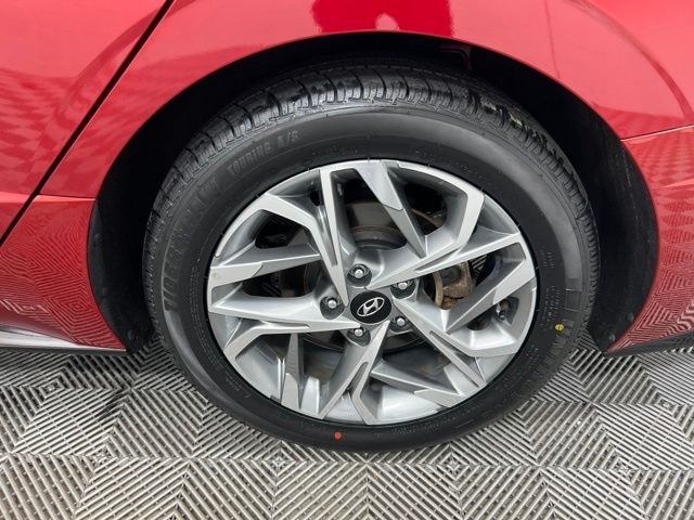 Used 2023 Red Hyundai SEL image 8
