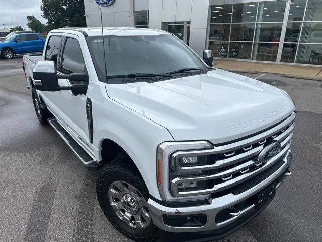 Used 2023 Oxford White Ford Lariat image 6