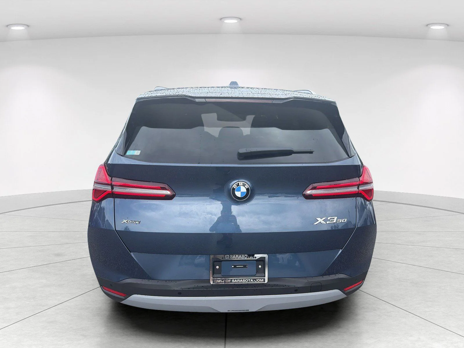 New 2026 Arctic Race Blue metallic BMW 30 xDrive image 5