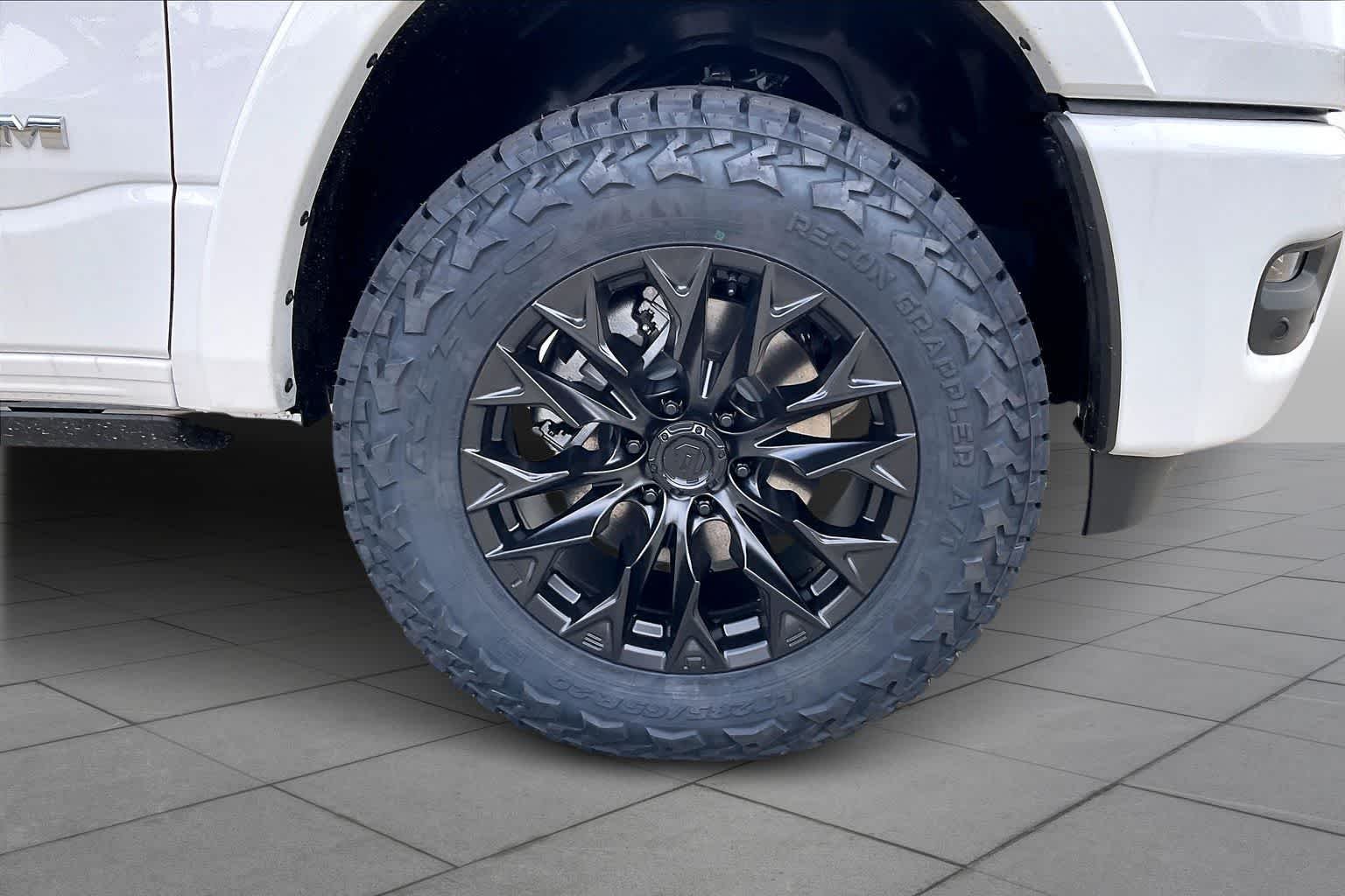 New 2026 Bright White Clear-Coat Exterior Paint RAM Laramie image 11