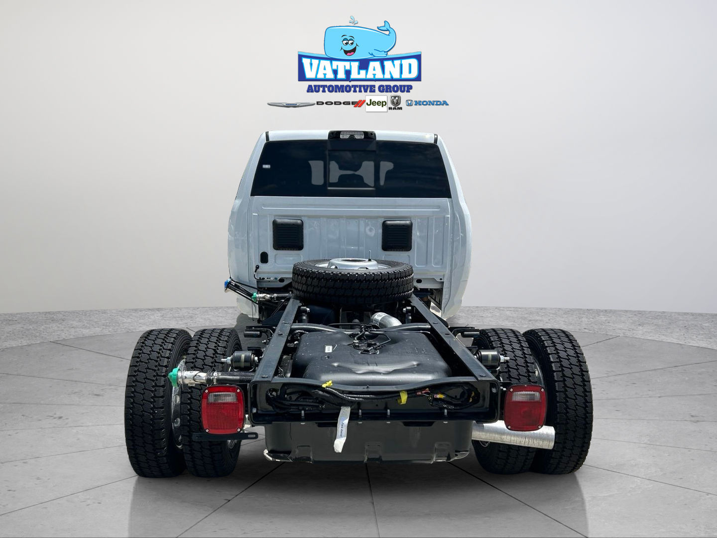 New 2026 Bright White Clear-Coat Exterior Paint RAM Tradesman image 4