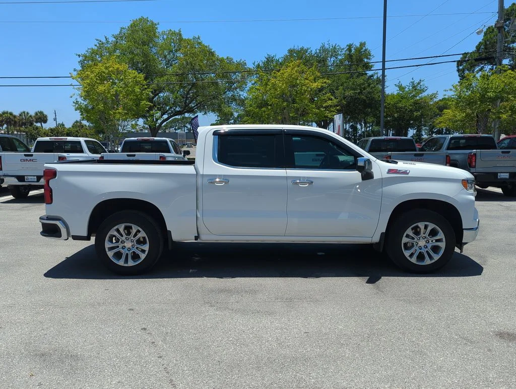 Used 2025 White Chevrolet LTZ image 7