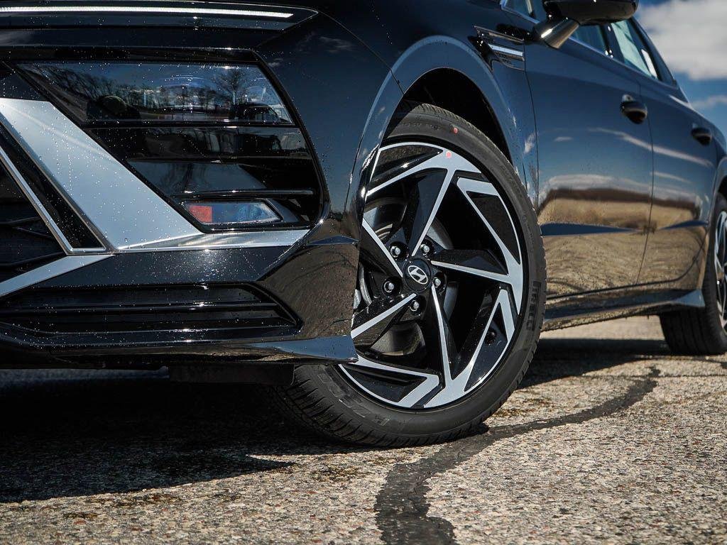 New 2026 Abyss Black Hyundai SEL Sport AWD image 29