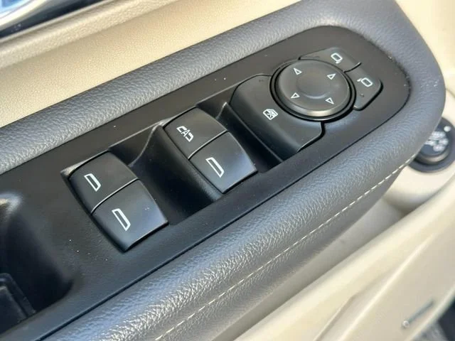 2024 GMC Terrain Denali - Photo 17