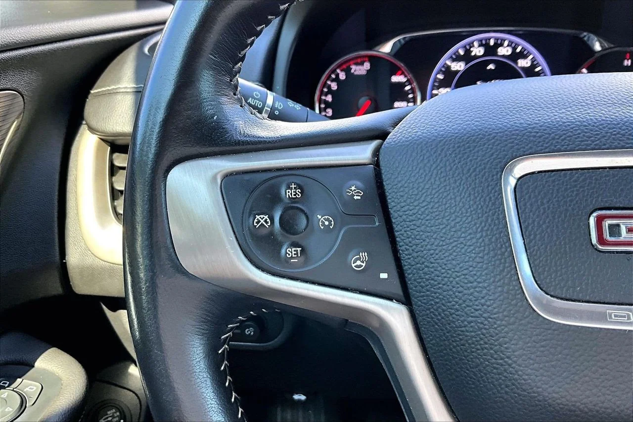 Certified Used 2022 White GMC Denali image 26