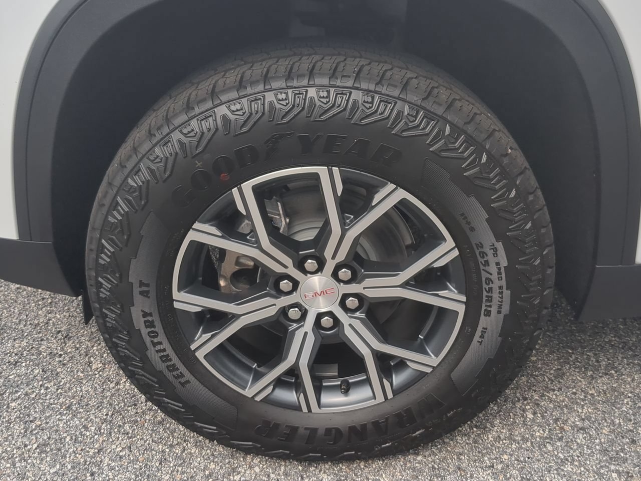 New 2026 Summit White GMC AT4 image 34