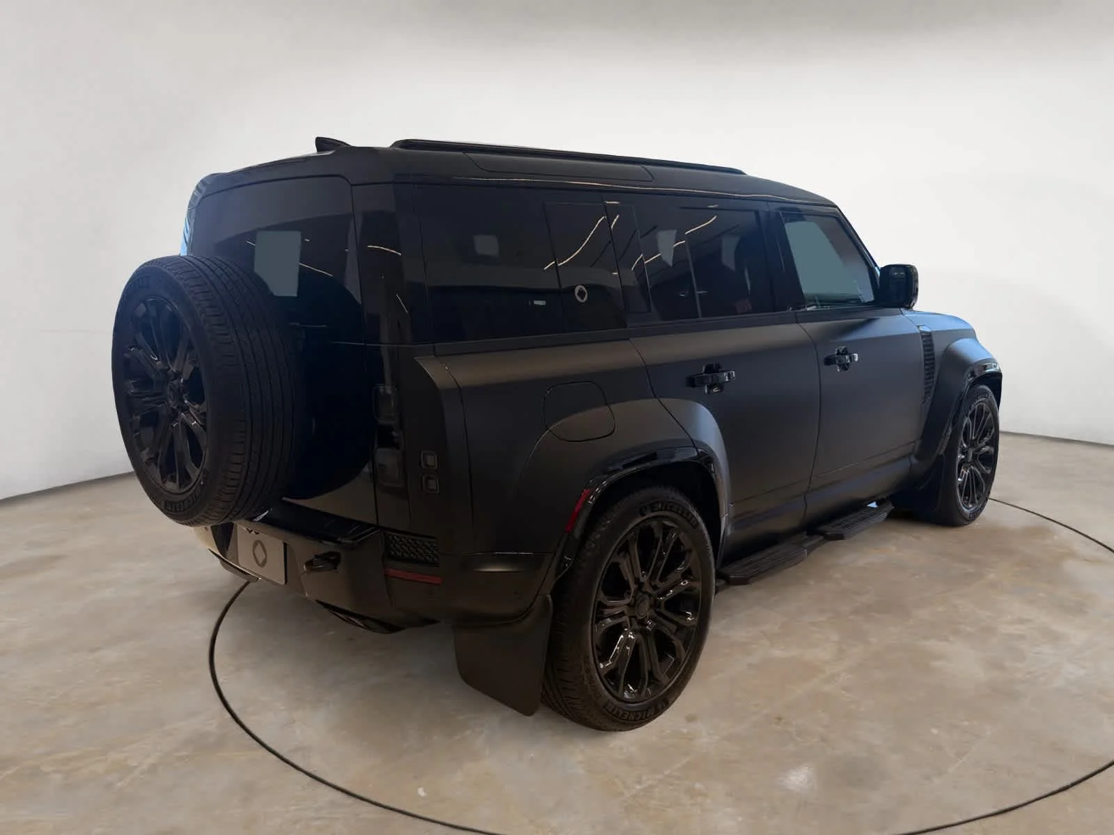 New 2026 Narvik Black Land Rover OCTA Black image 5
