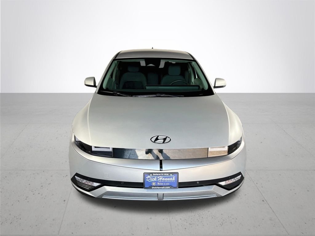 Used 2024 Gold Hyundai SEL image 3