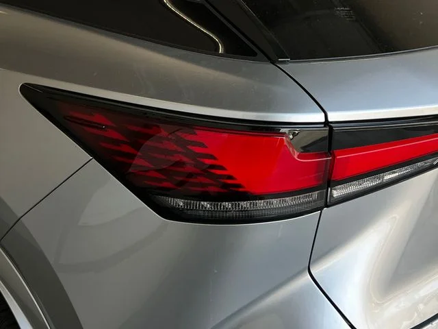 Certified Used 2025 Iridium Lexus 450h+ Luxury image 18