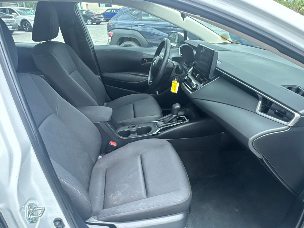 Used 2024 White Toyota LE image 34