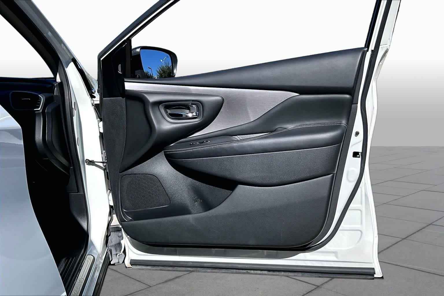 Used 2021 Pearl White Tricoat Nissan SV image 23