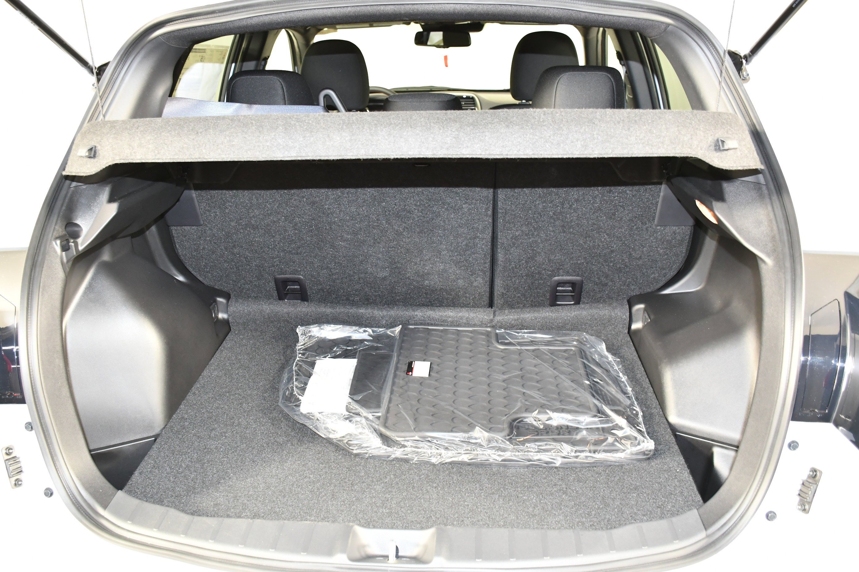 New 2026 White Diamond Mitsubishi Trail Edition image 16