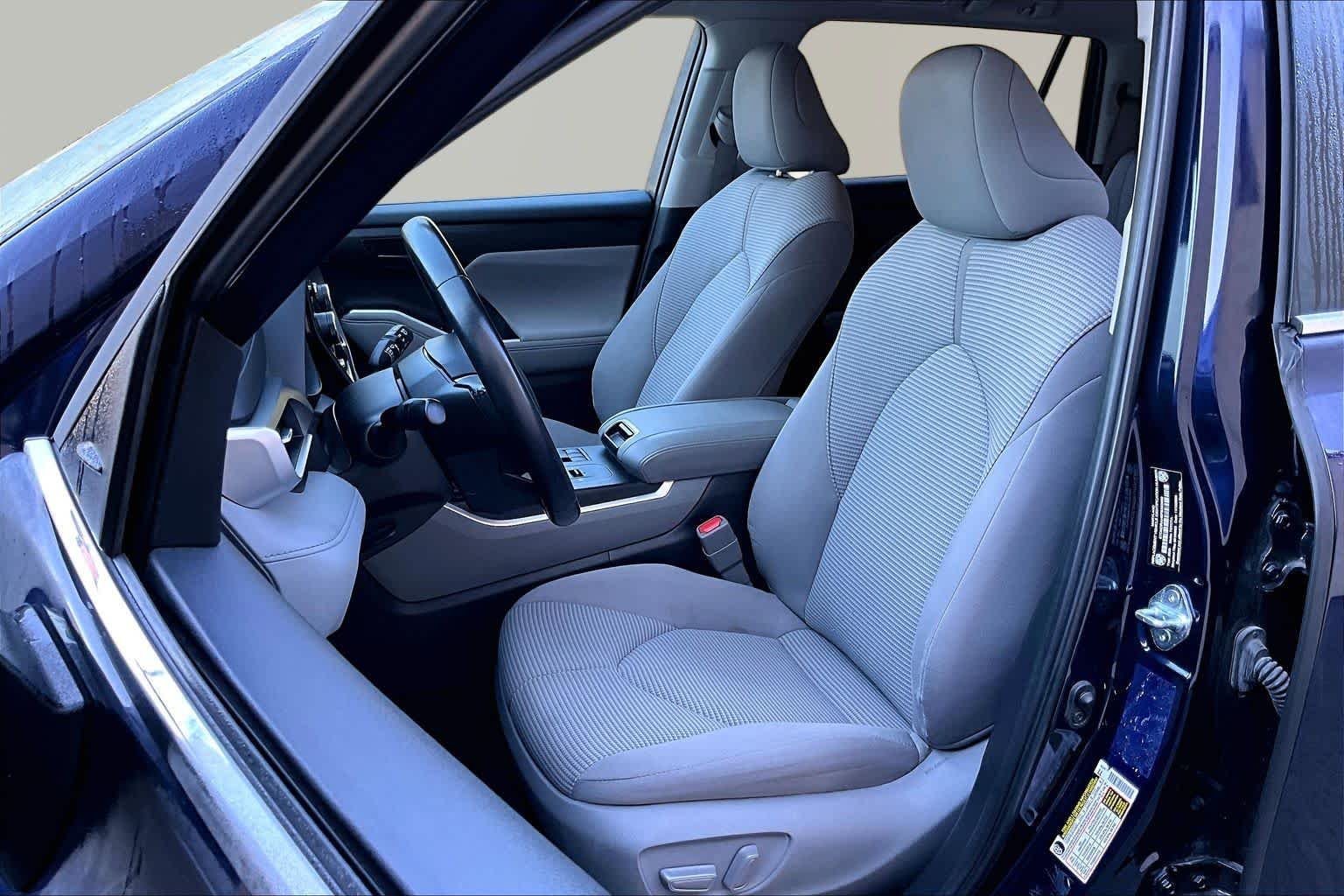 Used 2023 Blueprint Toyota LE image 8