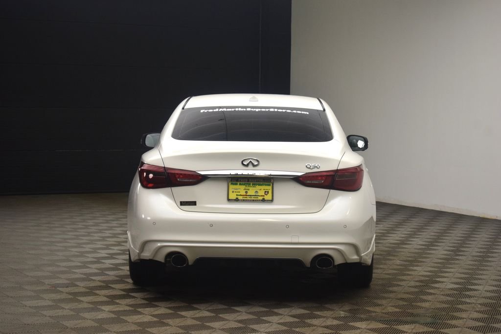 Used 2021 Majestic White INFINITI 3.0t LUXE image 6
