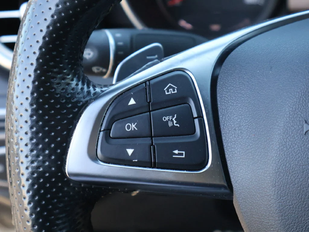 Used 2016  Mercedes-Benz C 300 image 27