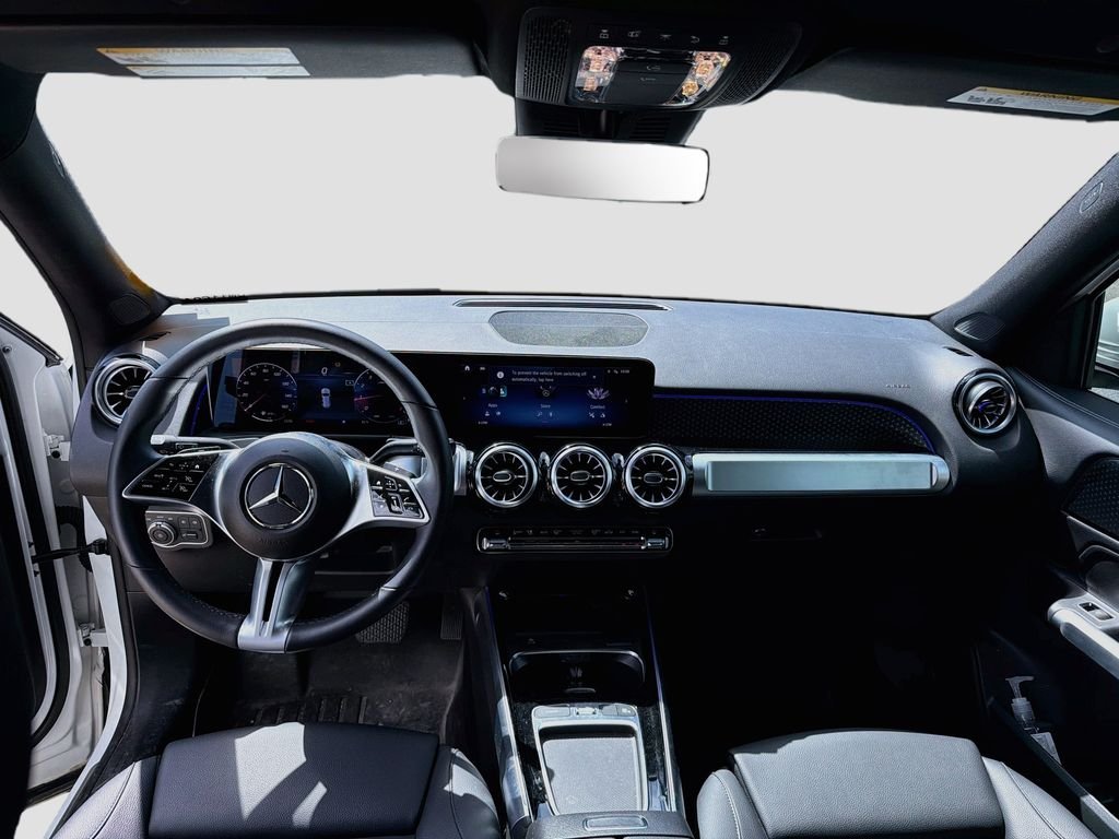 Used 2024 White Mercedes-Benz GLB 250 image 22