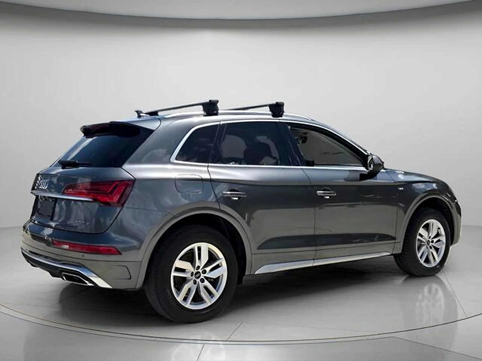 Used 2024 Daytona Gray Pearl Effect Audi Premium 45 TFSI S line quattro image 6