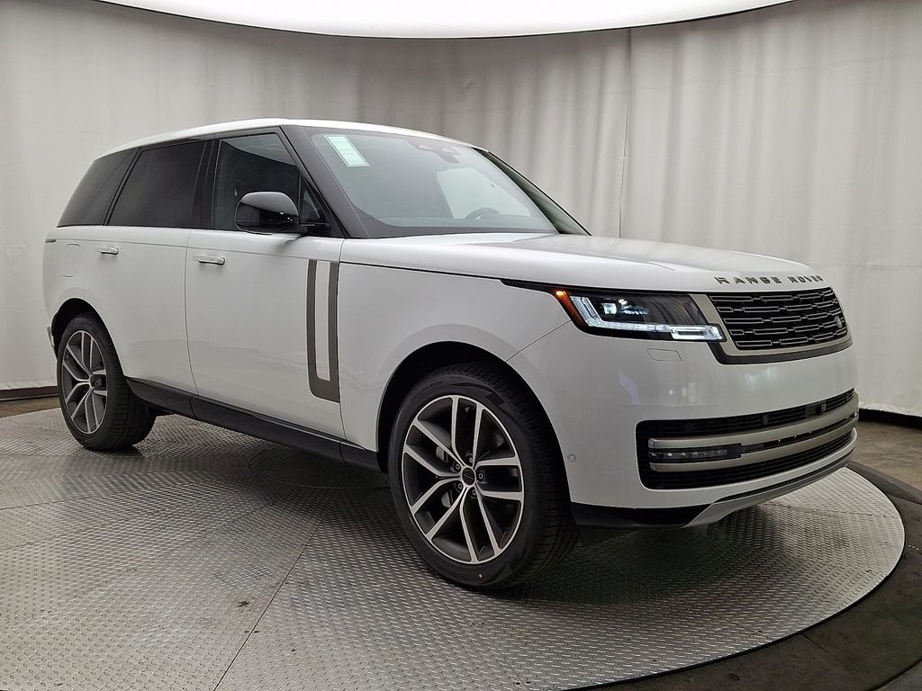 New 2026 Fuji White Land Rover SE image 2