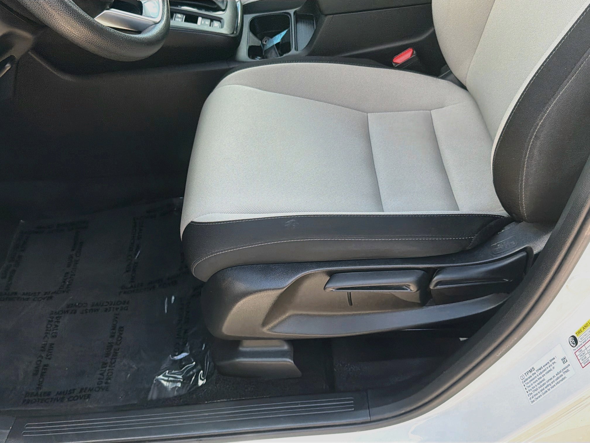 Used 2024  Honda LX image 17