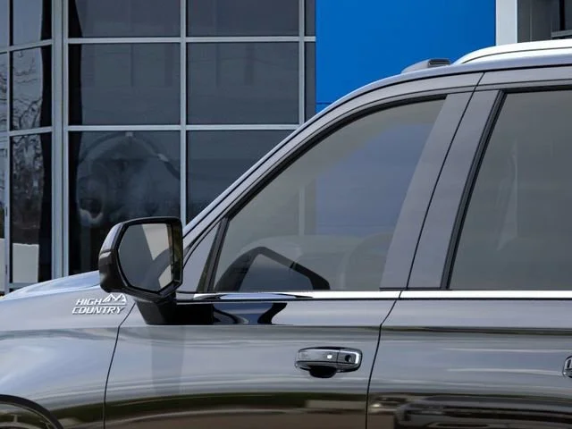 2026 Chevrolet Suburban High Country - Photo 21