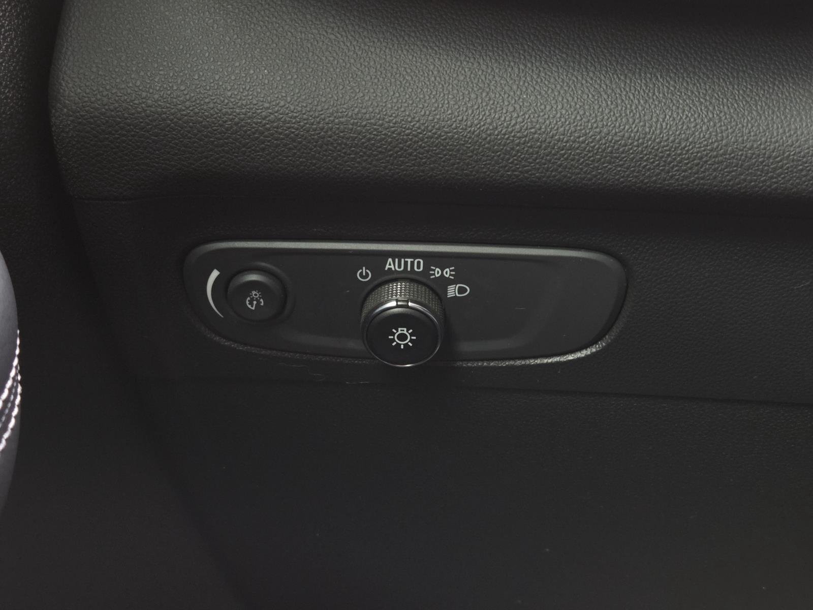 Used 2021 Ebony Twilight Metallic Buick Preferred image 21