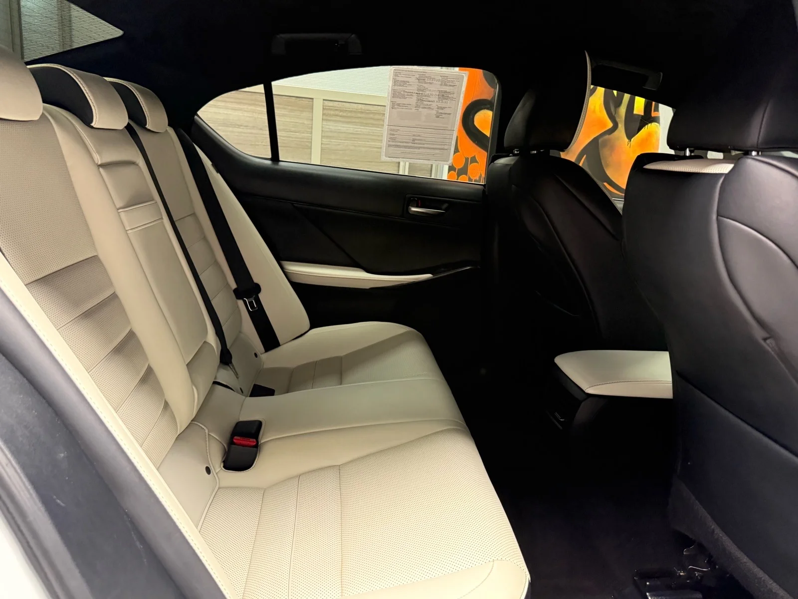Used 2021 Ultra White (083) Lexus F SPORT image 31
