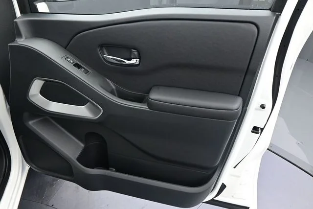2026 Nissan Frontier SV - Photo 11