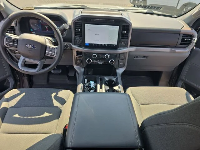 Used 2025 Silver Ford XLT image 10