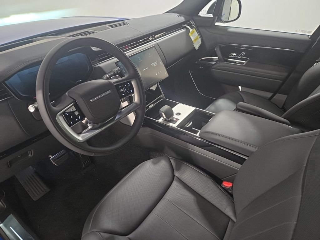 New 2026 Velocity Blue Land Rover SE image 20