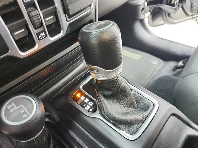 Used 2021 Black Jeep Unlimited Islander image 25