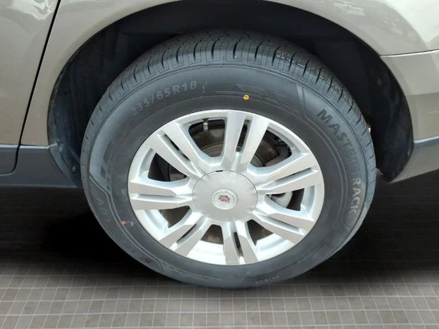 Used 2011 Gray Cadillac Luxury image 9