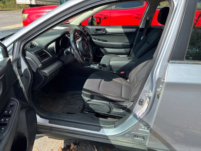 Used 2018 Silver Subaru 2.5i image 12
