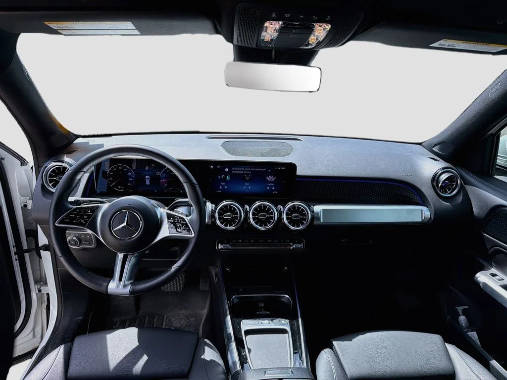 Used 2024 Polar White Mercedes-Benz GLB 250 image 22