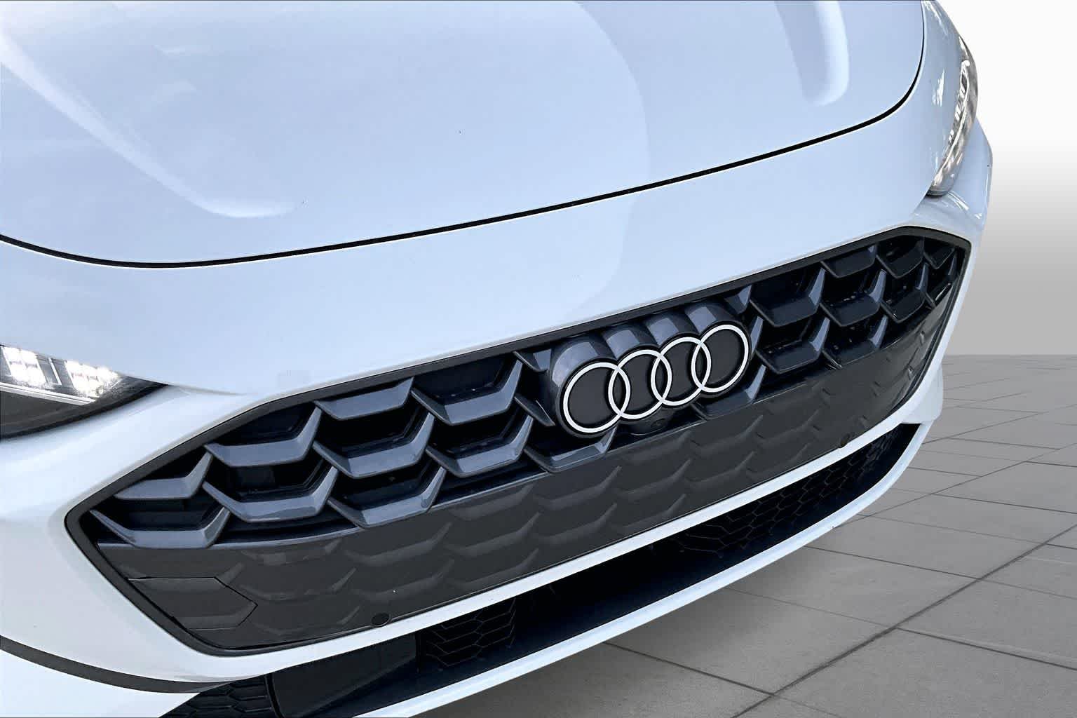 Used 2025 Glacier White Metallic Audi Premium Plus image 31