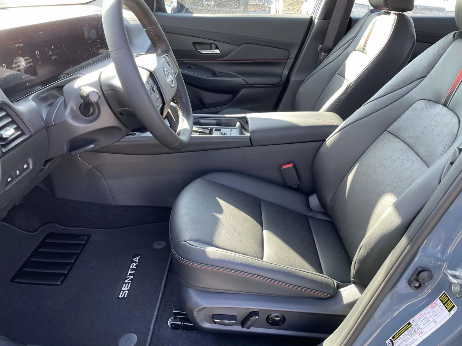 New 2026 Atlantic Gray Metallic/Super Black Nissan SR image 12