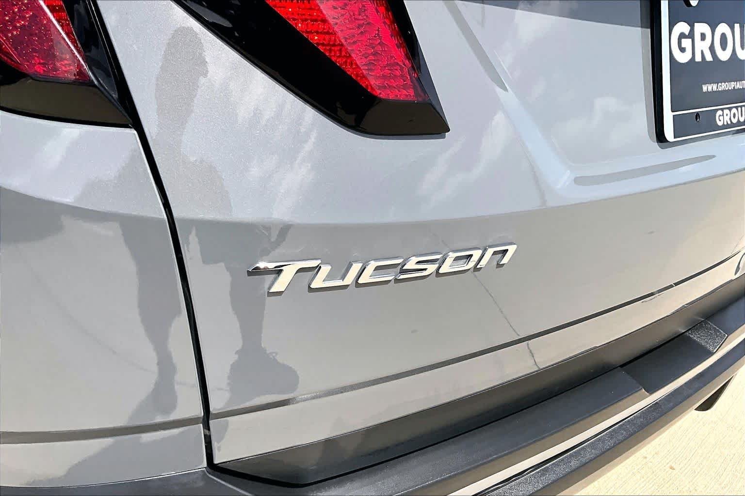 Used 2024 Hampton Gray Hyundai SE image 29
