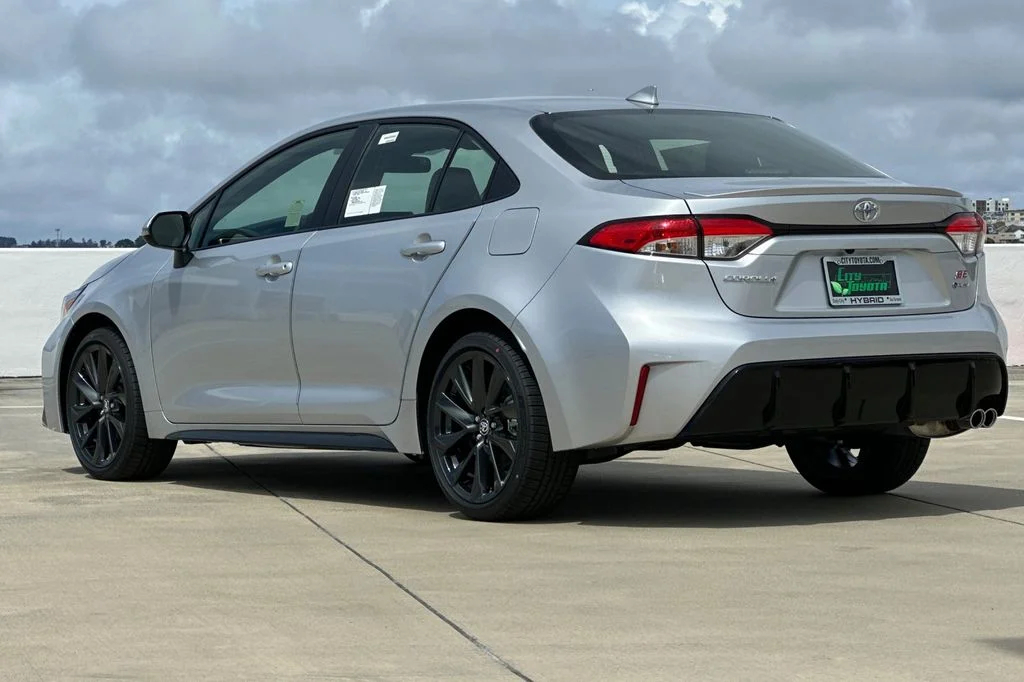 Certified Used 2026 Silver Toyota SE image 6